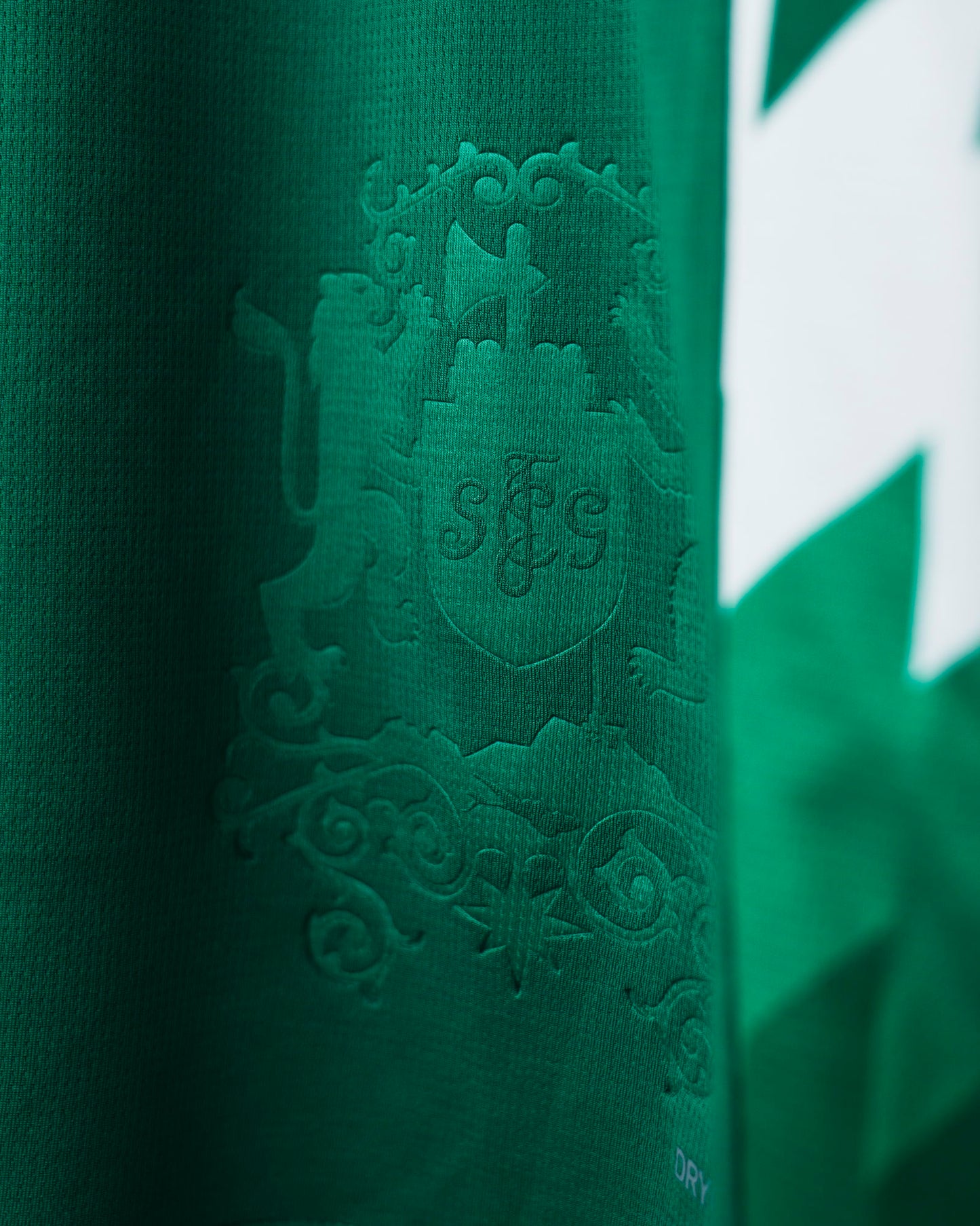 heimtrikot-minikit-25/26-trikot