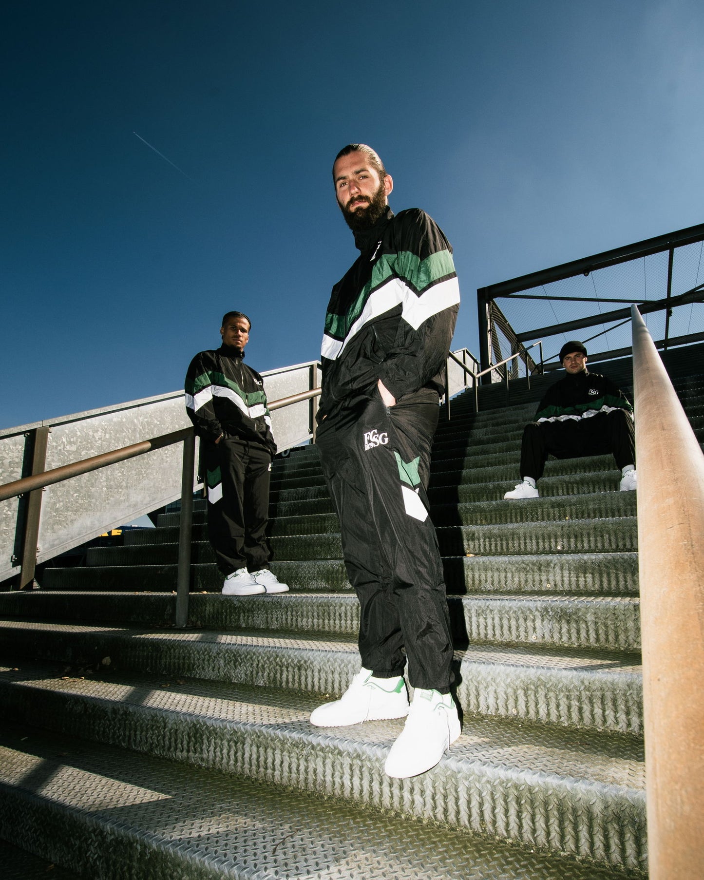 tracksuit-hose-kids-freizeit