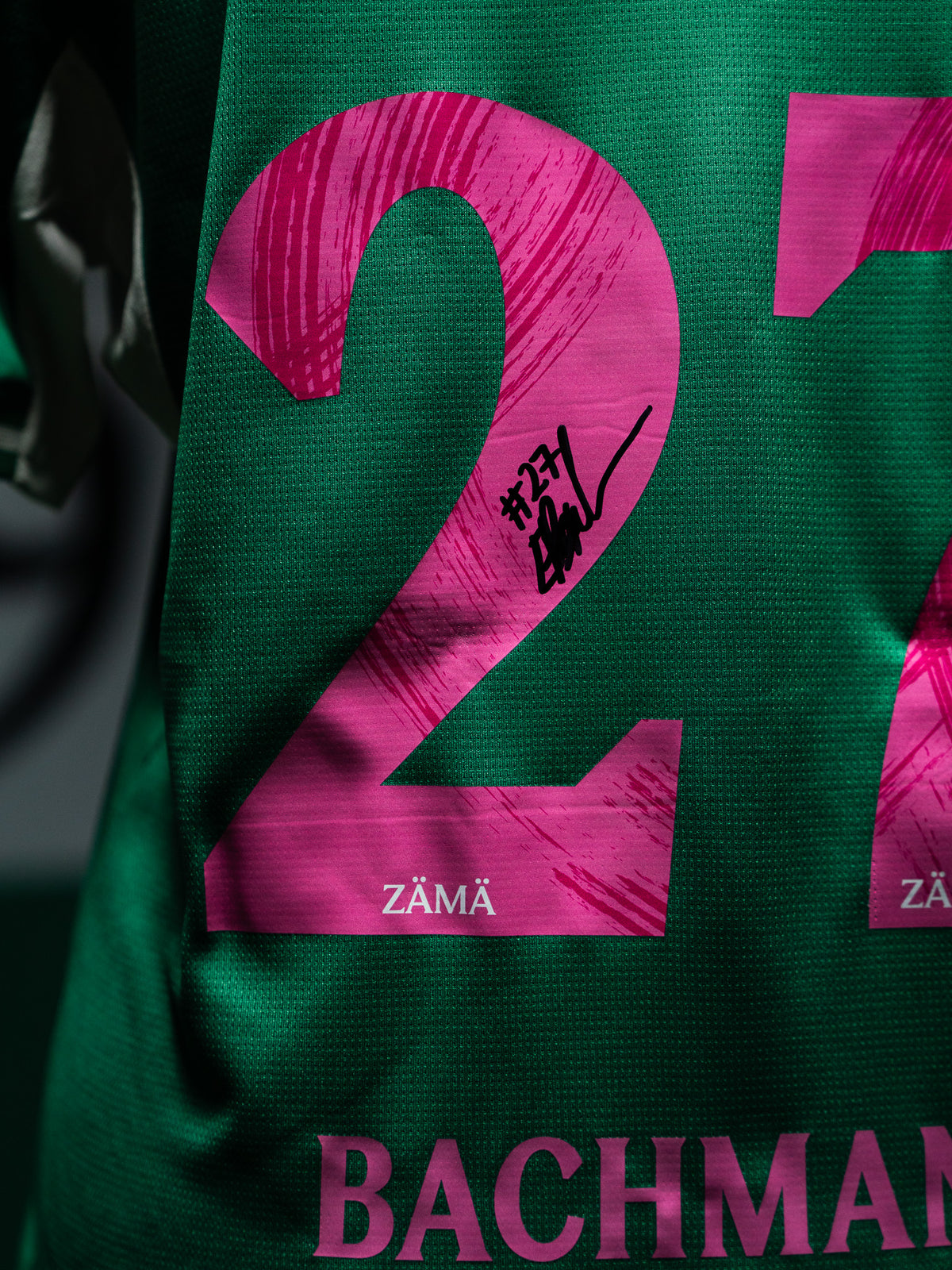 27 Bachmann - Heimtrikot Pink Ribbon Edition