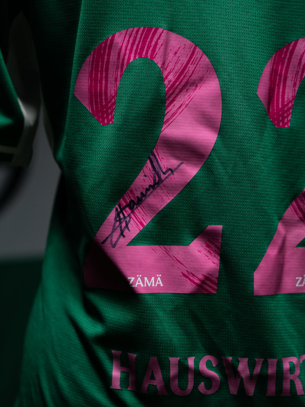 22 Hauswirth - Heimtrikot Pink Ribbon Edition