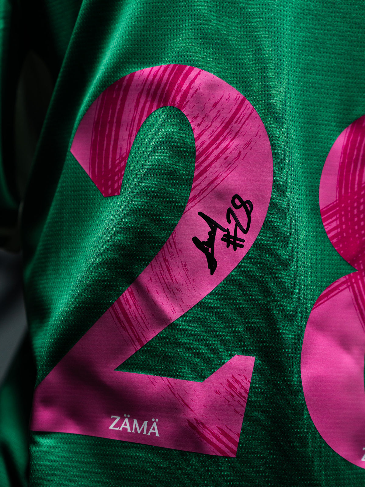 28 Hummel - Heimtrikot Pink Ribbon Edition