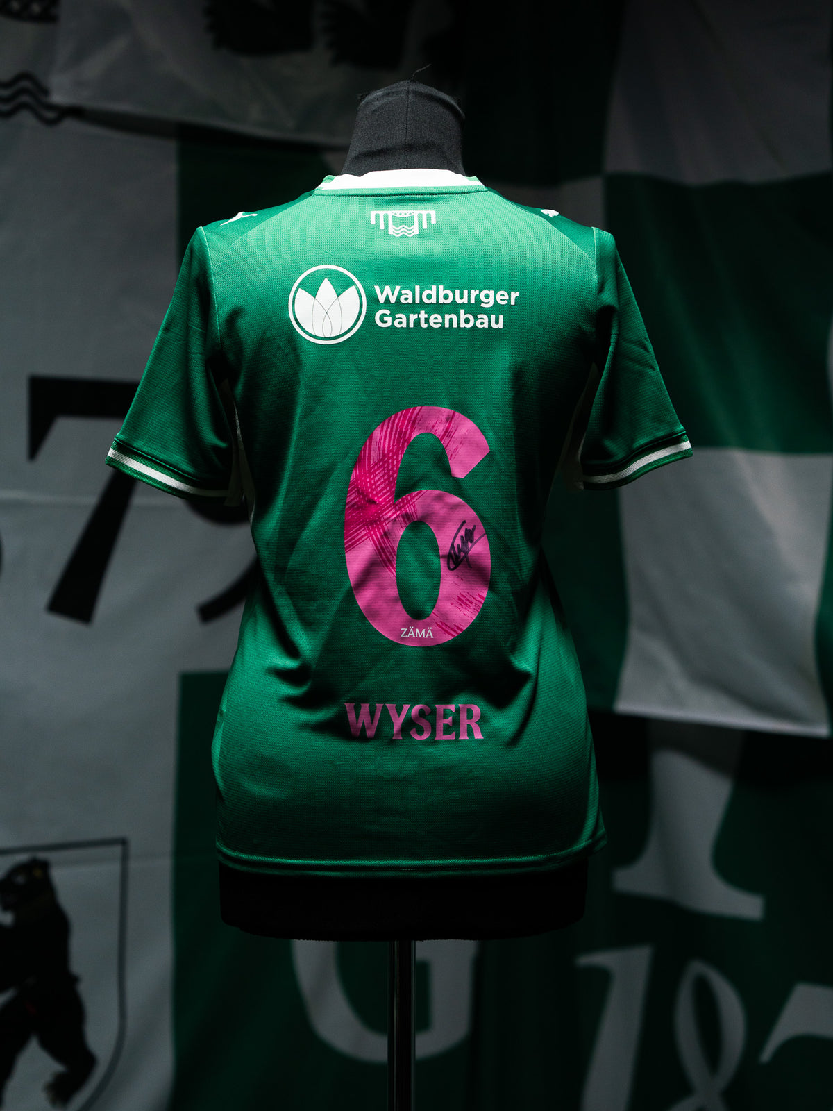 6 Wyser - Heimtrikot Pink Ribbon Edition